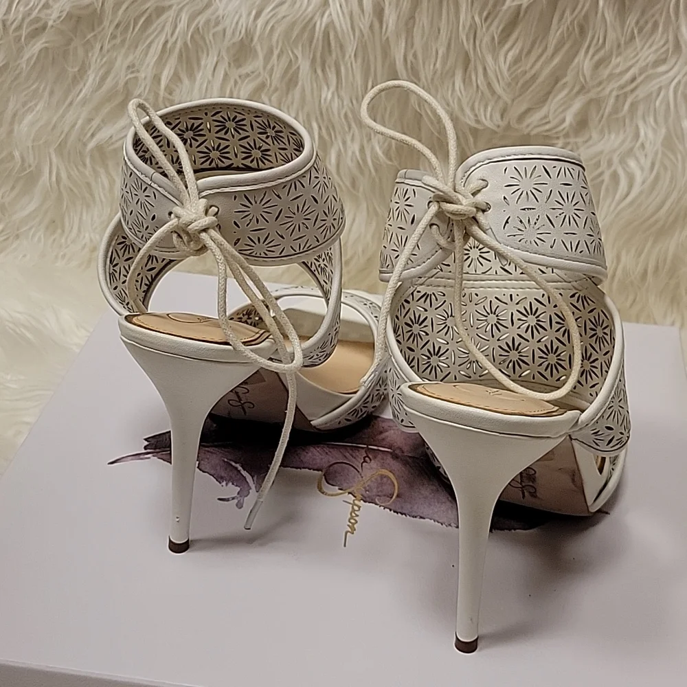Jessica Simpson Barcia Heels, 10M, White - Picture 2 of 5